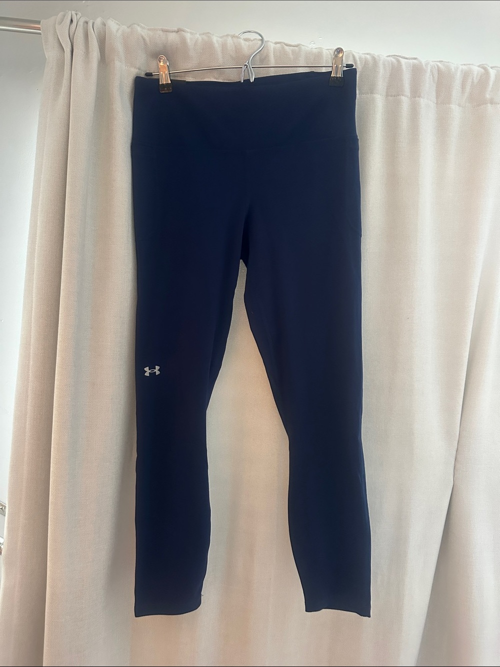 NWT Under Armour Fitted High Rise Ankle Legging